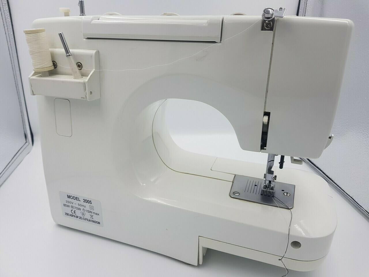 maszyna-do-szycia-lucznik-amelia-ii-2005-kolor-dominujacy-bialy