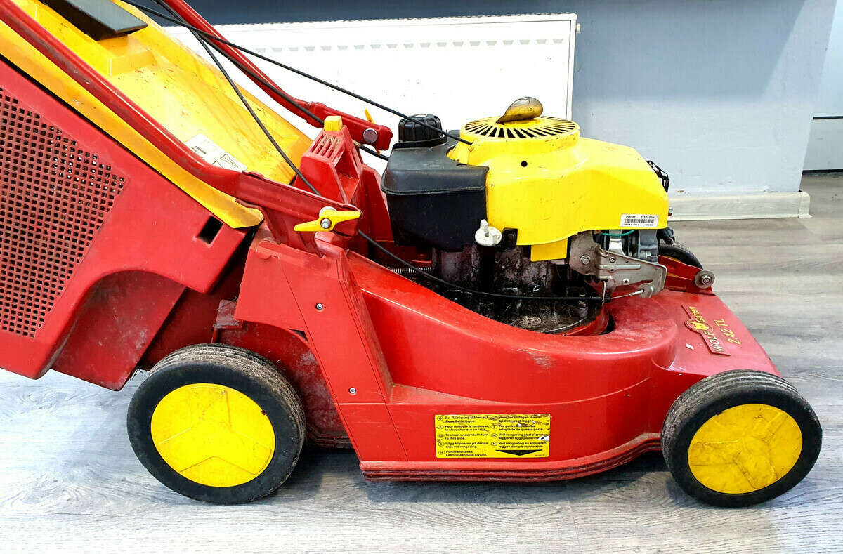 kosiarka-spalinowa-wolf-garten-242-tl-21-kw-pojemnosc-kosza-1