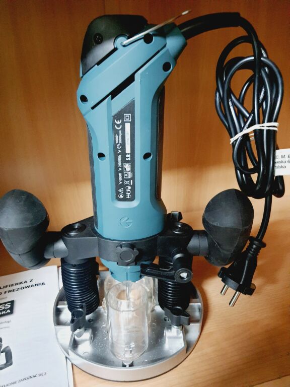 BASS PL FREZARKA MULTI SZLIFIERKA 600W + AKCESORI