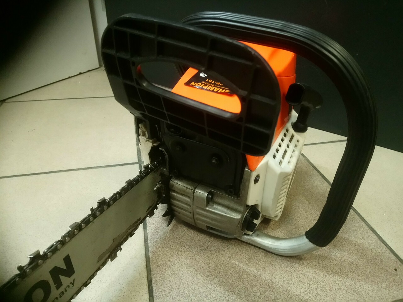 pila-spalinowa-champion-cp-101-czytaj-opis-zasilanie-spalinowe