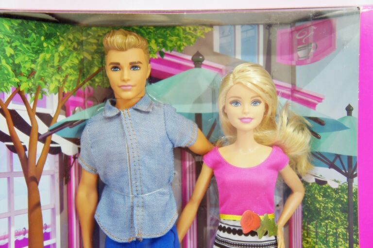 LALKA BARBIE + KEN ZESTAW DLH76 MATTEL