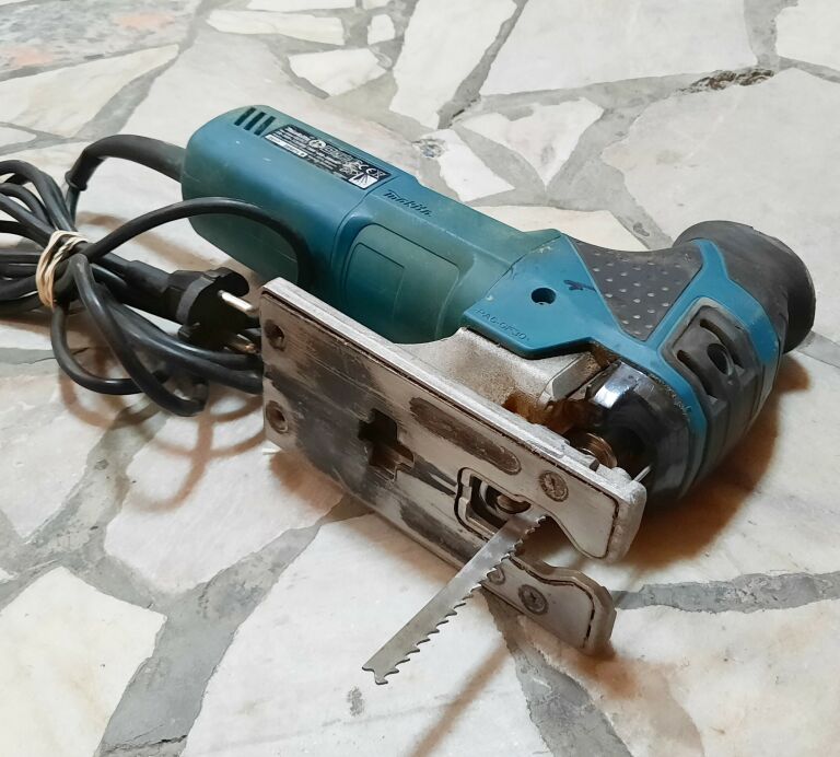 WYRZYNARKA MAKITA 4351FCT
