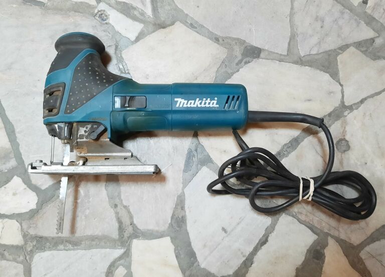 WYRZYNARKA MAKITA 4351FCT
