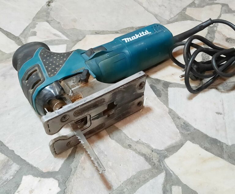 WYRZYNARKA MAKITA 4351FCT