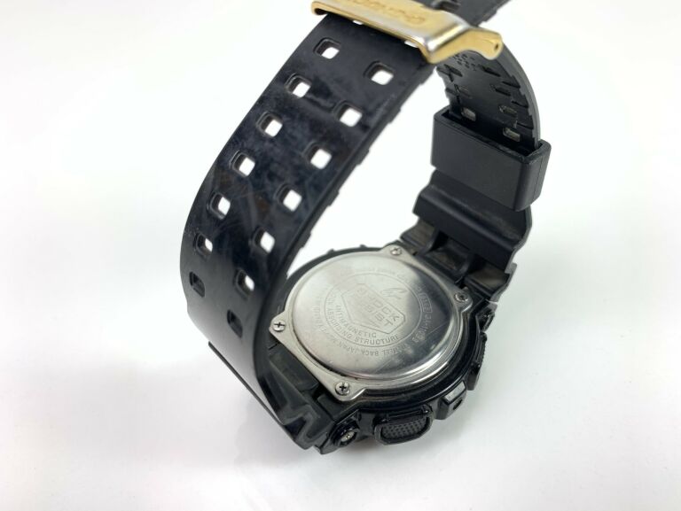 ZEGAREK CASIO GA-110GB CZARNO ZŁOTY STAN DB