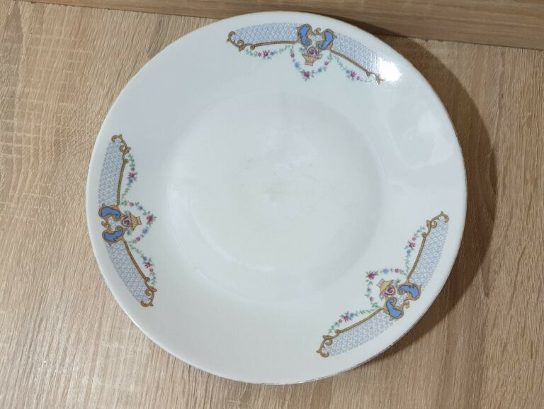 PORCELANA CHODZIEŻ TALERZ PŁASKI 24CM -OBICIE-