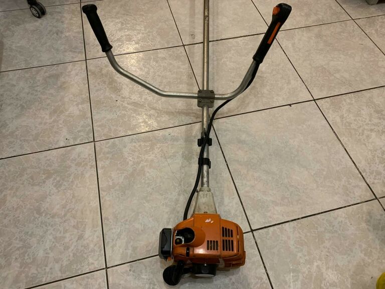 KOSA SPALINOWA STIHL FS80 USZKODZONA!