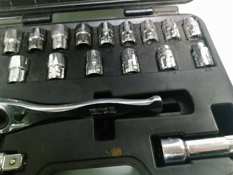 zestaw-nasadek-przelotowych-yato-yt-3865-stan-uzywany