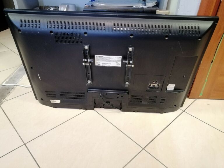 TELEWIZOR HYUNDAI DLF40195MP4CR