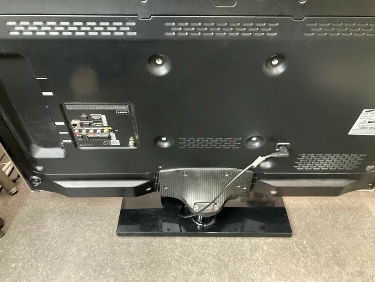 TV SAMSUNG 40 SAMSUNG UE40ES5500