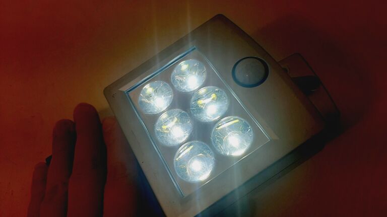 REFLEKTOR SOLARNY LIVARNO LUX LED Z CZUJNIKIEM