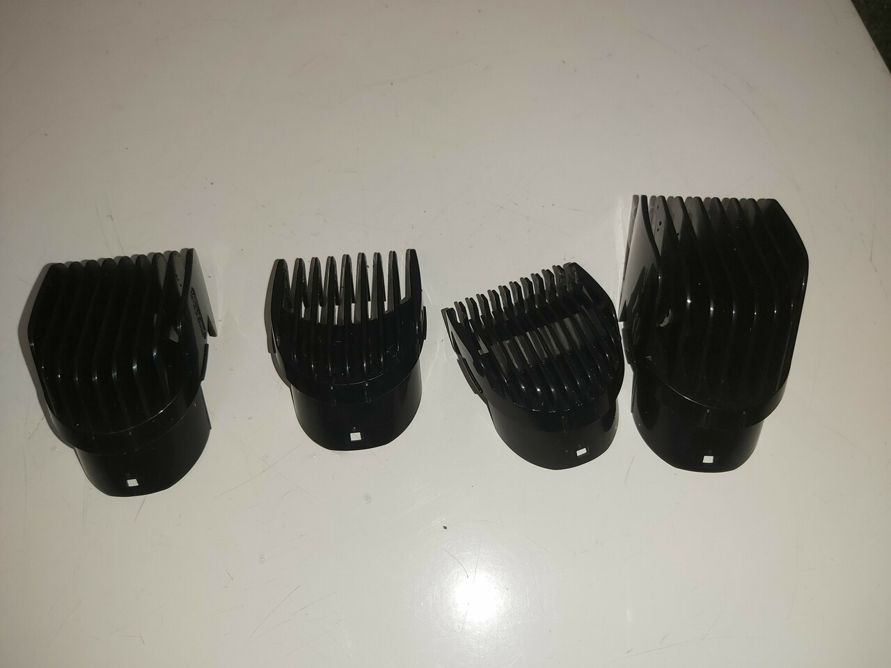 strzyzarka-do-wlosow-gotze-jensen-cl700-kolor-dominujacy-czarny