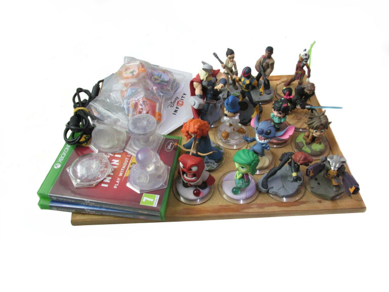 DISNEY INFINITY 2 GRY FIGURKI ŚWIATY PORTAL