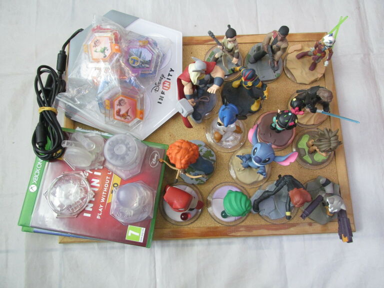 DISNEY INFINITY 2 GRY FIGURKI ŚWIATY PORTAL
