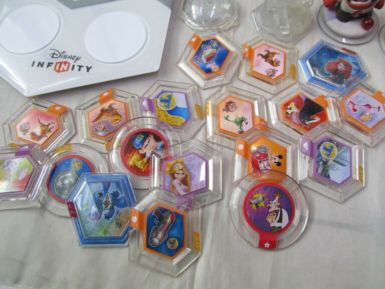DISNEY INFINITY 2 GRY FIGURKI ŚWIATY PORTAL