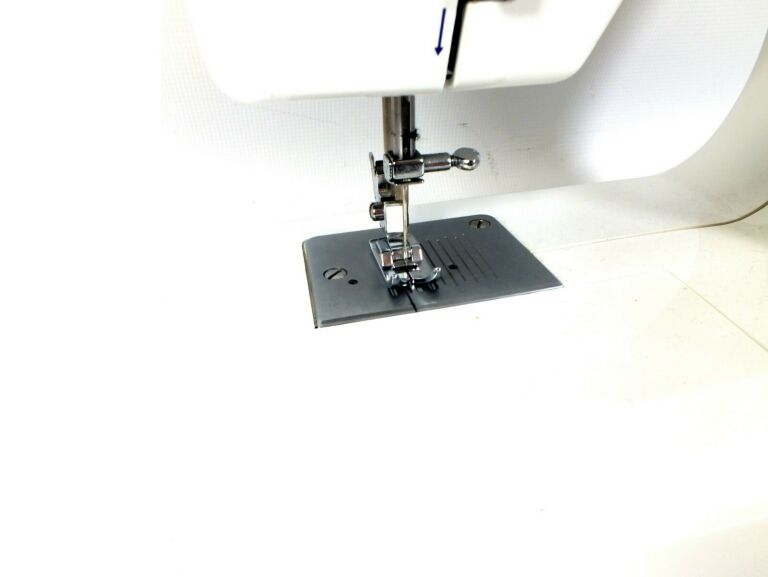 maszyna-do-szycia-quelle-privileg-1071-71-marka-inna