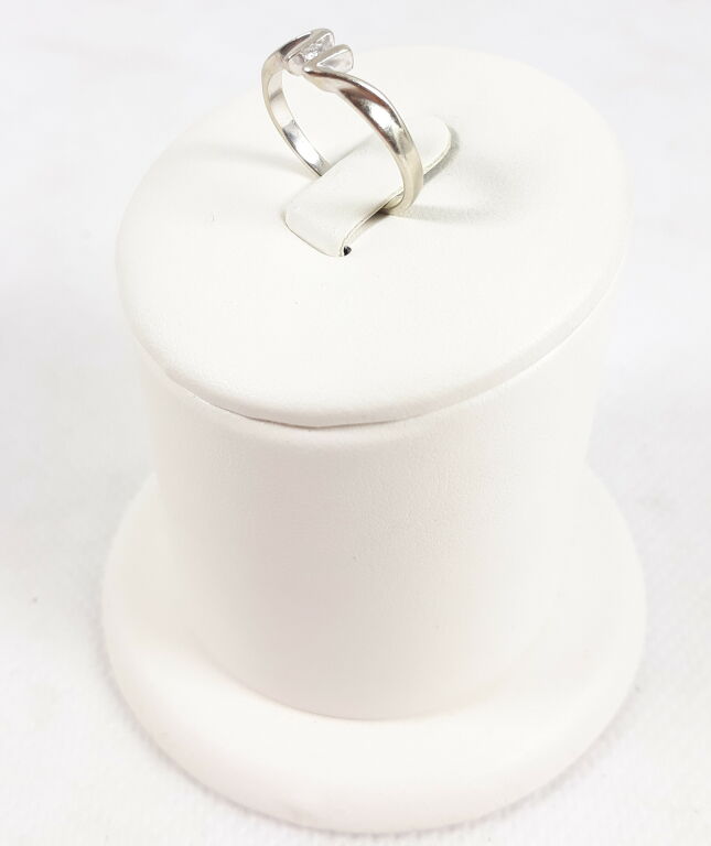 ciekawy-zloty-pierscioenk-z-diamentem-172g-500-004ct-r11-rodzaj-2205-2