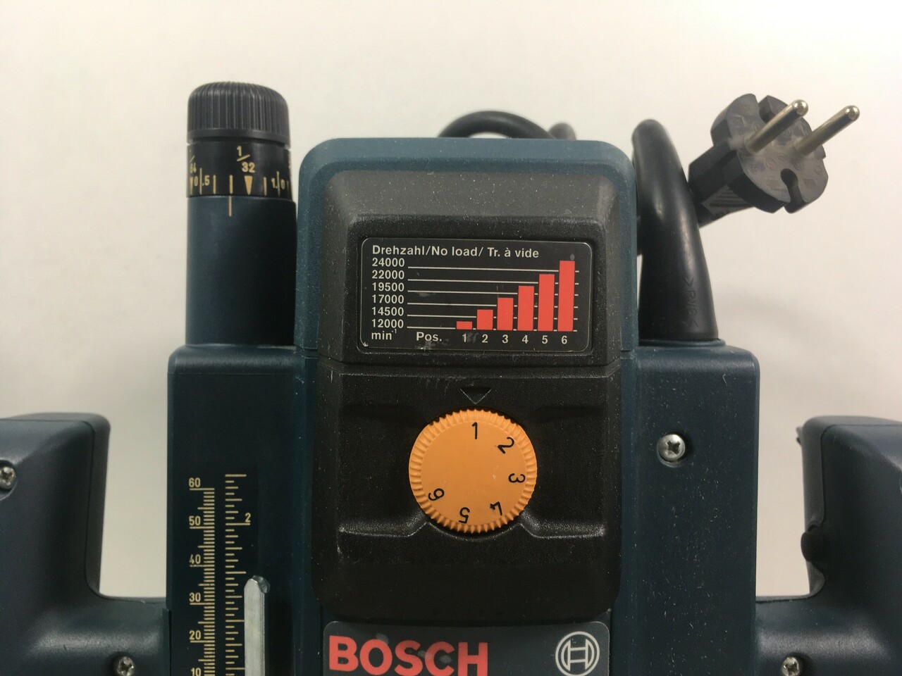 frezarka-gornowrzecionowa-bosch-gof-1300-ace-hit-stan-powystawowy