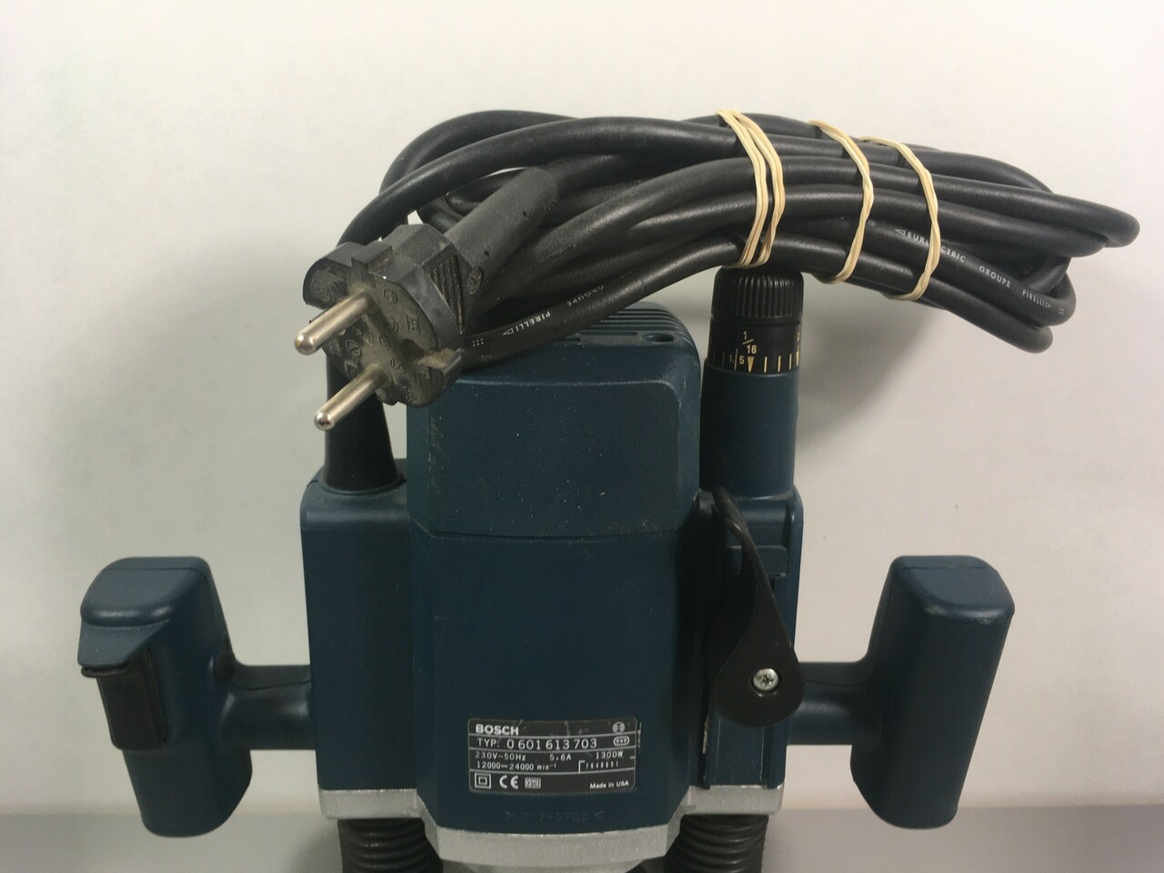 frezarka-gornowrzecionowa-bosch-gof-1300-ace-hit-ean-gtin-4059952513669