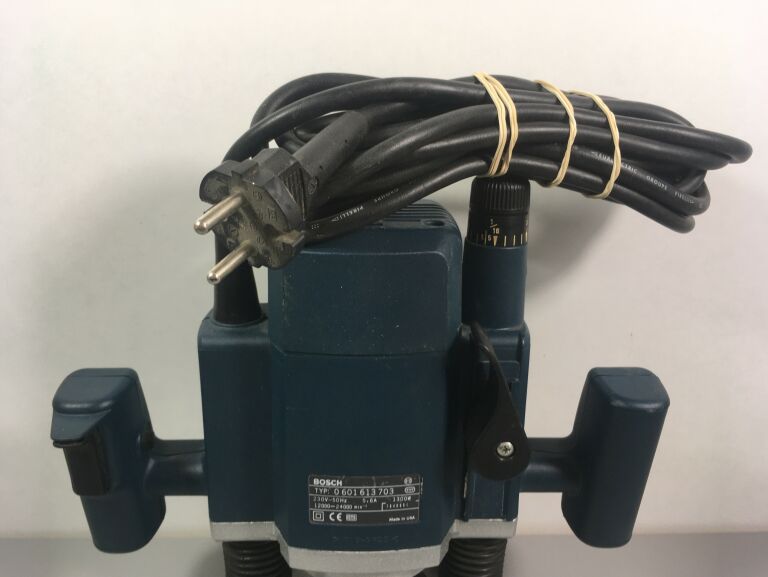 frezarka-gornowrzecionowa-bosch-gof-1300-ace-hit-ean-gtin-4059952513669