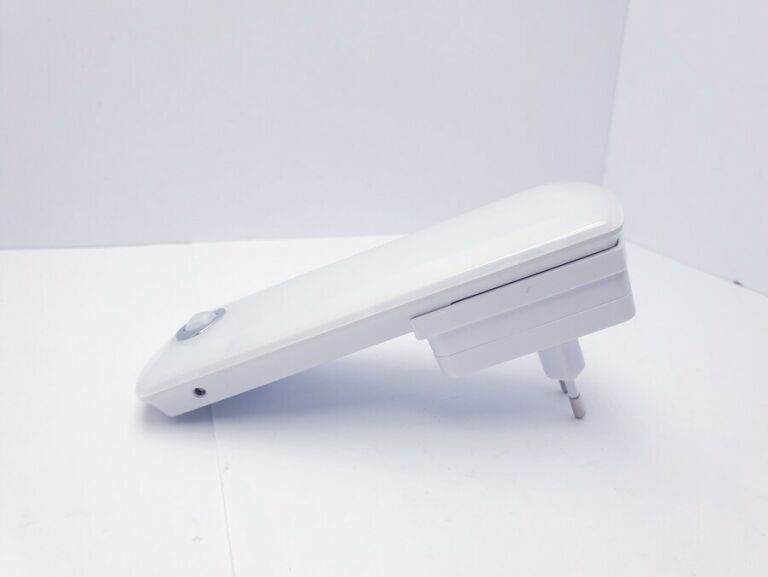 LAMPKA LED ŁADOWANA INDUKCYJNIE