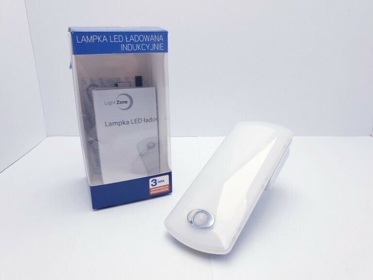 LAMPKA LED ŁADOWANA INDUKCYJNIE