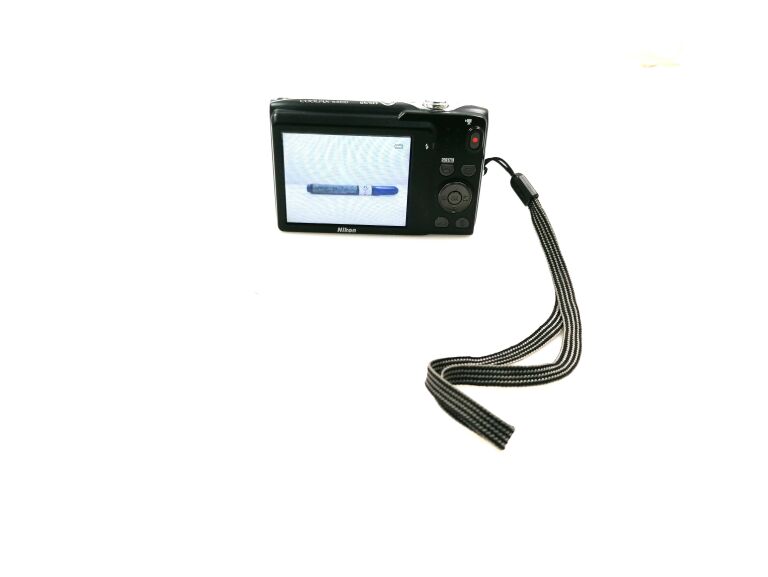 APART NIKON COOLPIX S3100 14.0 MEGAPIXELES