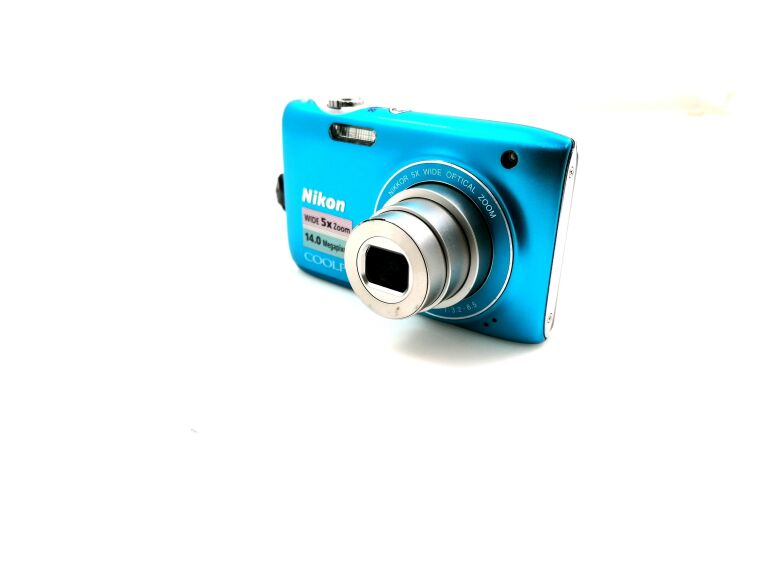 APART NIKON COOLPIX S3100 14.0 MEGAPIXELES