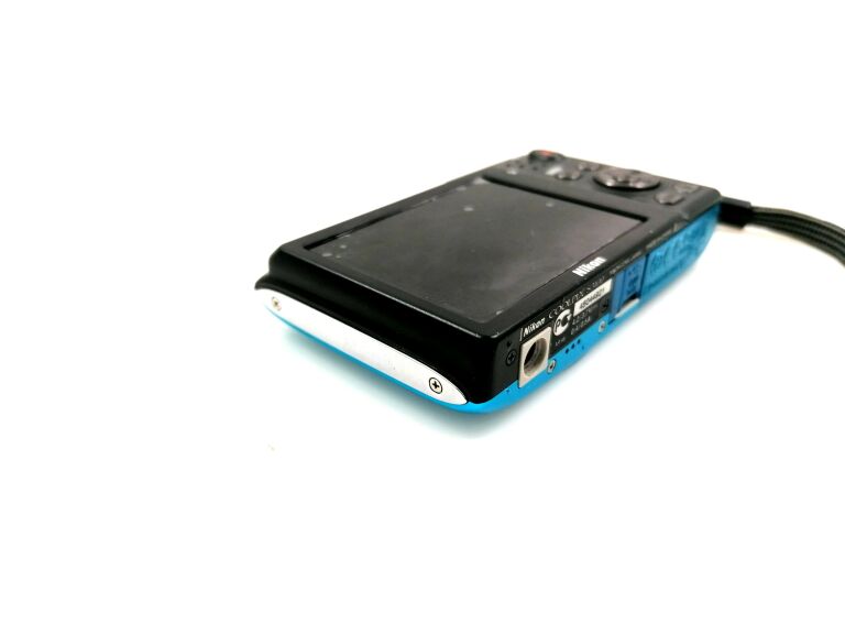 APART NIKON COOLPIX S3100 14.0 MEGAPIXELES