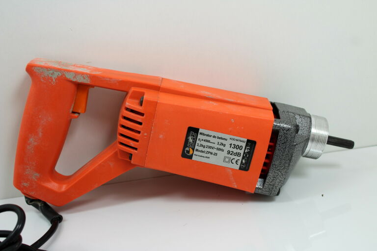 wibrator-do-betonu-ripper-1300-stan-uzywany