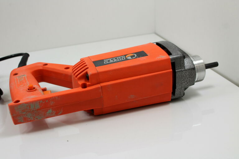 WIBRATOR DO BETONU RIPPER 1300