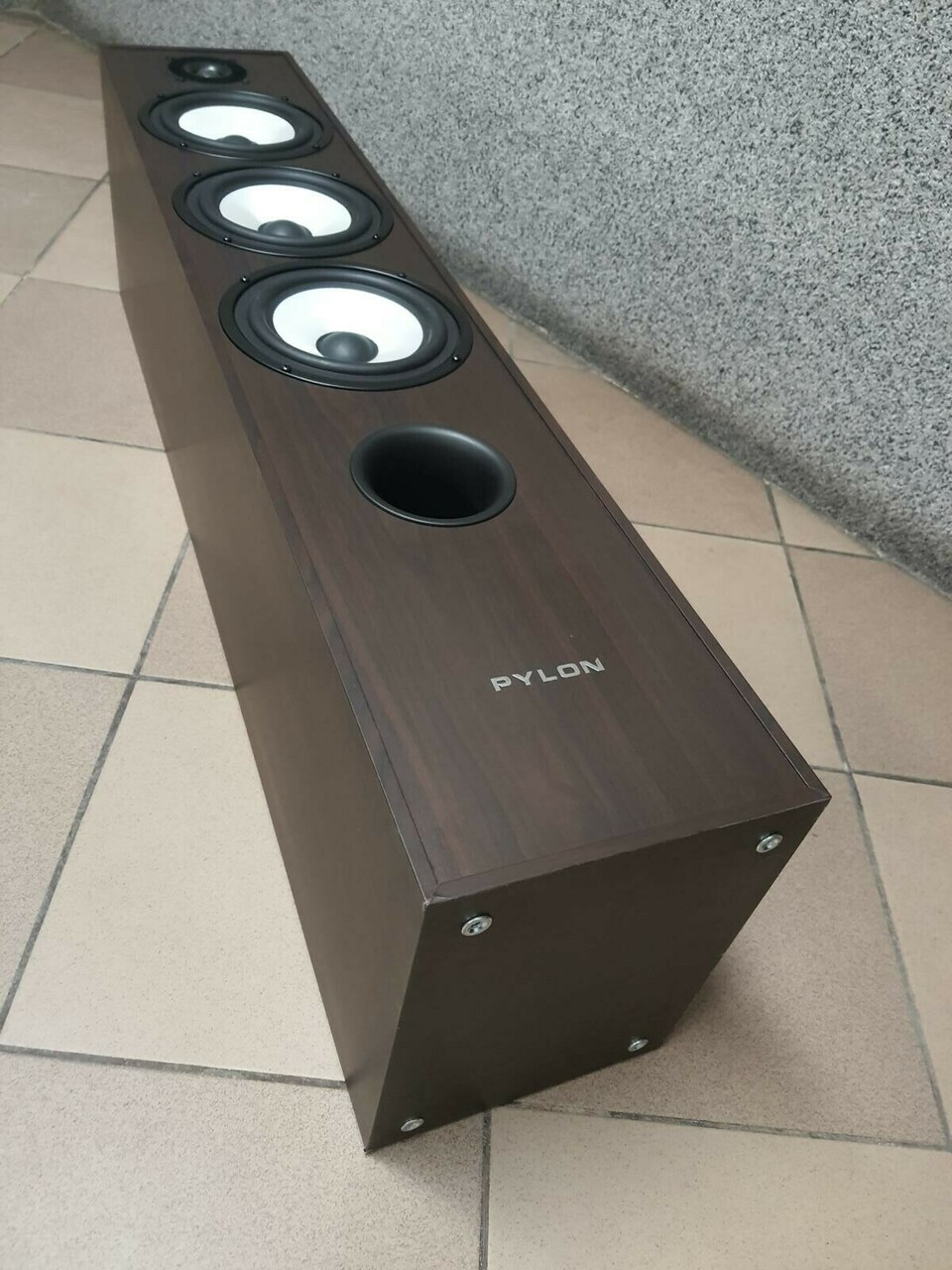 kolumna-podlogowa-pylon-pearl-27-okazja-moc-znamionowa-rms-100