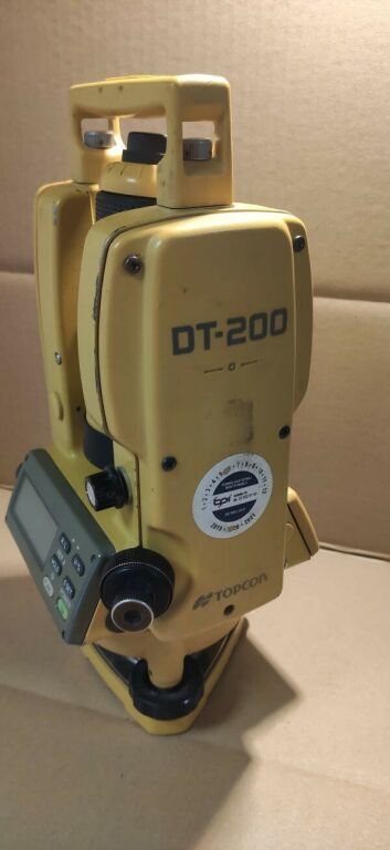 NIWELATOR TOPCON DT 209