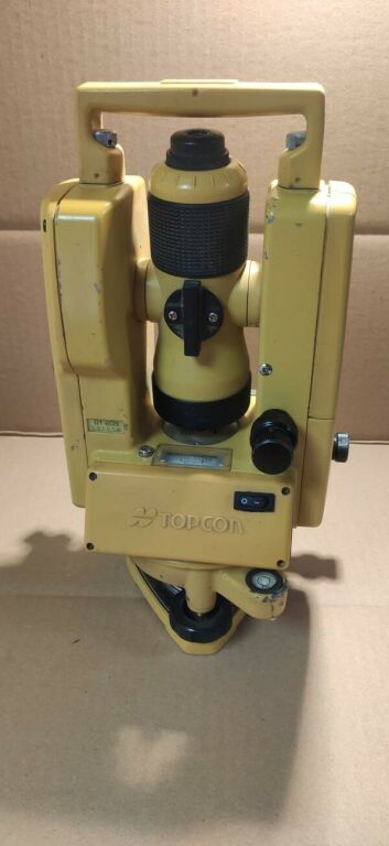 NIWELATOR TOPCON DT 209