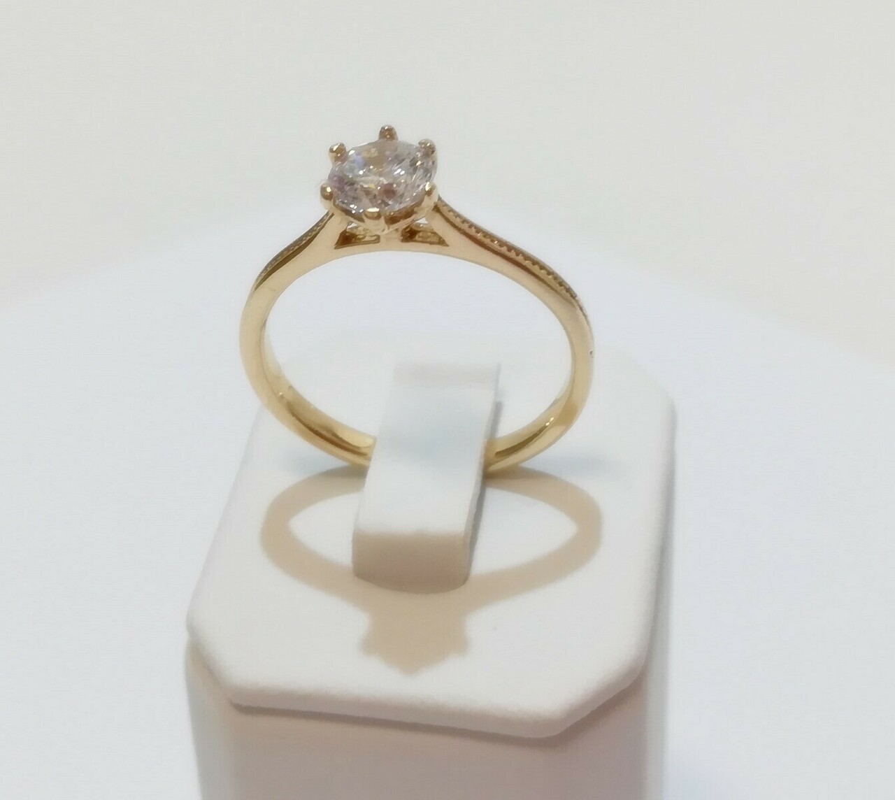 sliczny-zloty-pierscionek-pr-585-243g-kamien-cyrkonia