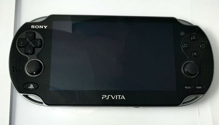 KONSOLA SONY PS VITA PCH-1004