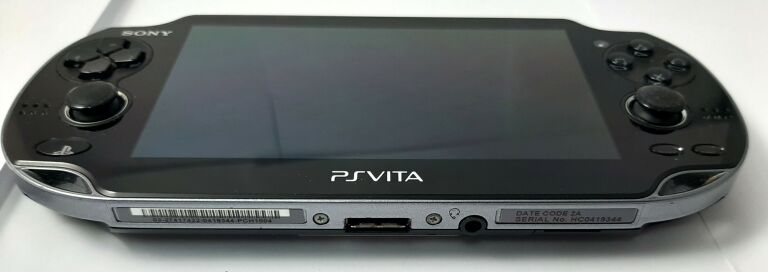 KONSOLA SONY PS VITA PCH-1004