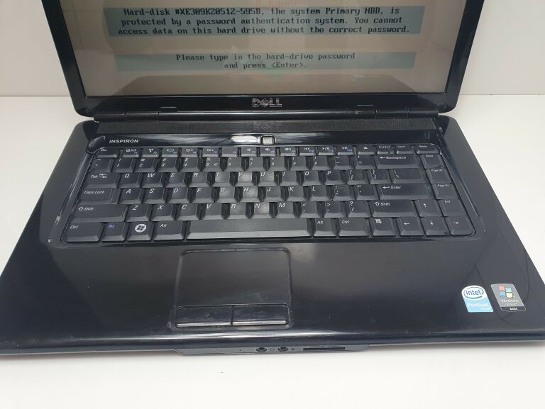 LAPTOP DELL 08225 OPIS!!