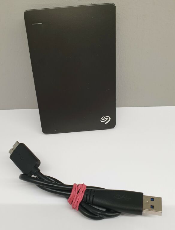 dysk-zewnetrzny-seagate-2tb-srd00f1-stan-uzywany