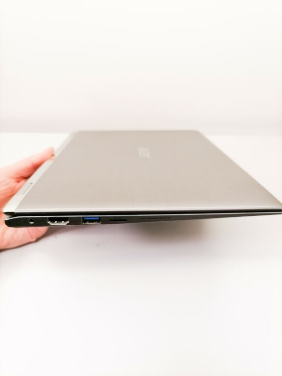 ACER SPIN 1 SP111-32N 4GB SSD32GB WIN10 + RYSIK