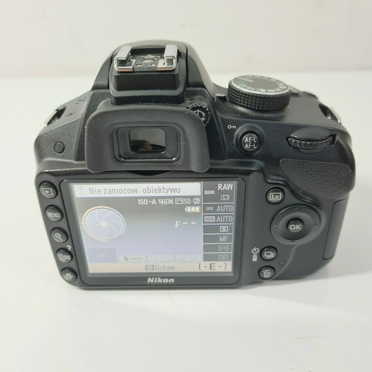 lustrzanka-nikon-d3200-body-akcesoria-stan-uzywany
