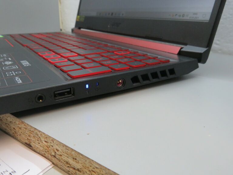LAPTOP ACER NITRO 5 I5 GTX1650 + TORBA FV ZAS