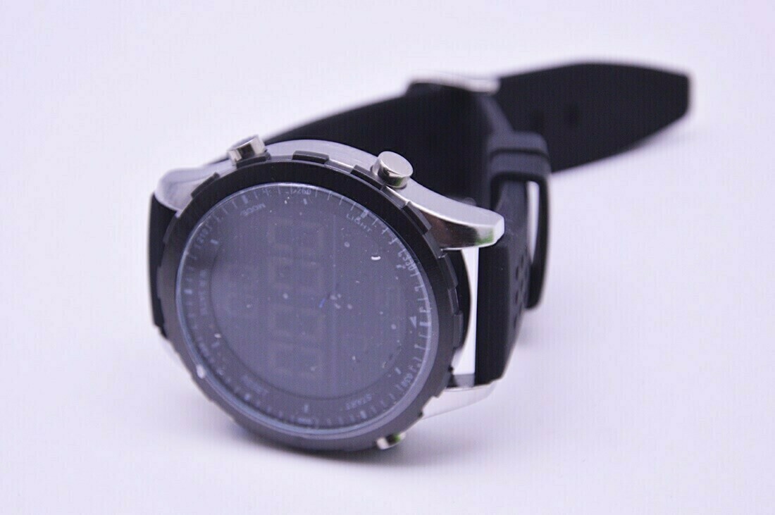 sportowy-zegarek-elektroniczny-seven-for-7-czarny-stan-powystawowy