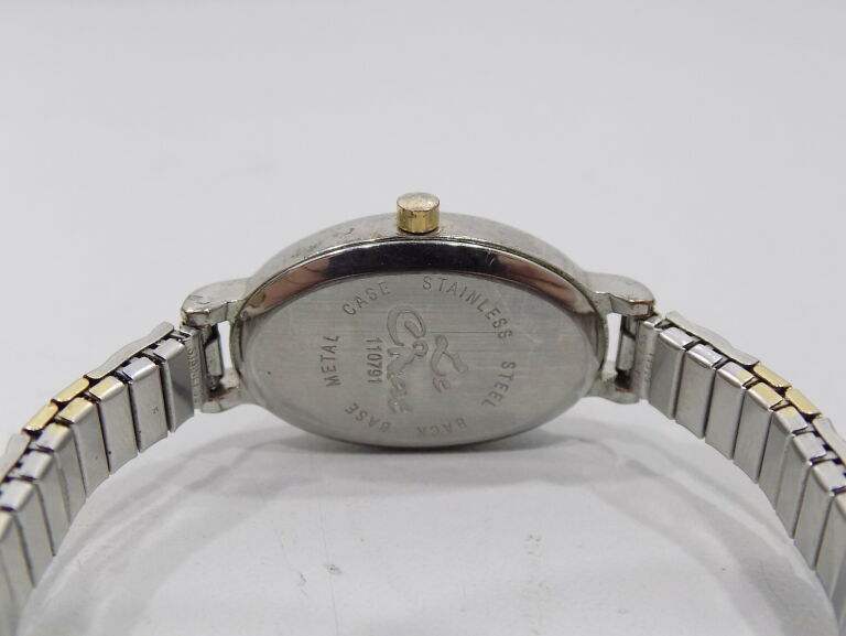 damski-zegarek-le-chat-110791-funkcje-brak