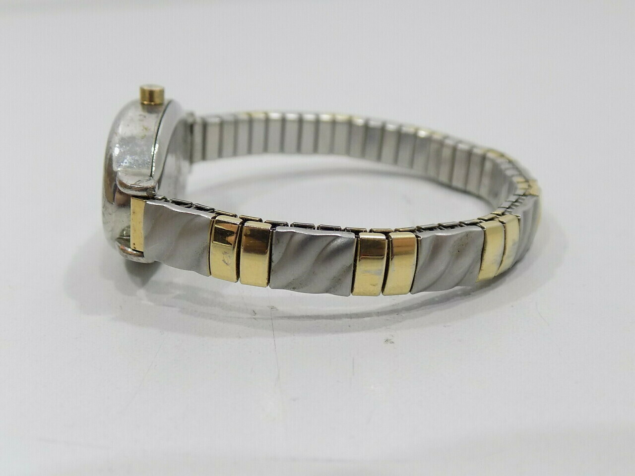 damski-zegarek-le-chat-110791-ksztalt-koperty-owalna