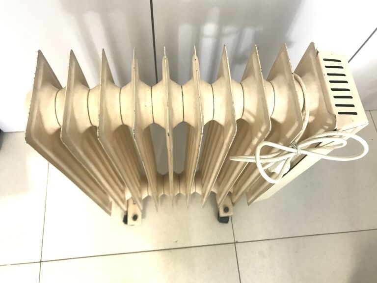 OGRZEWACZ WNĘTRZOWY OLEJOWY 1400W