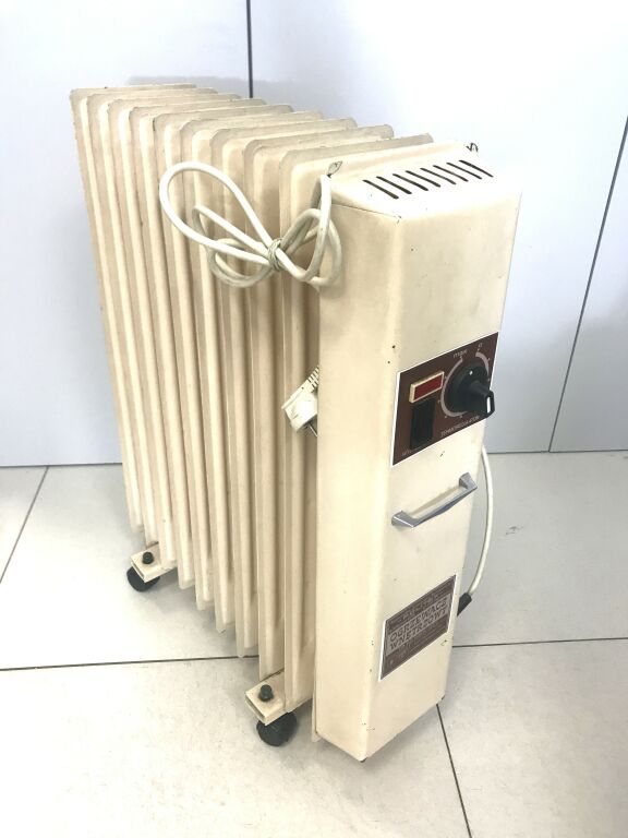 OGRZEWACZ WNĘTRZOWY OLEJOWY 1400W