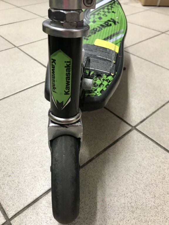 HULAJNOGA ELEKTRYCZNA KAWASAKI 5.5KXFS