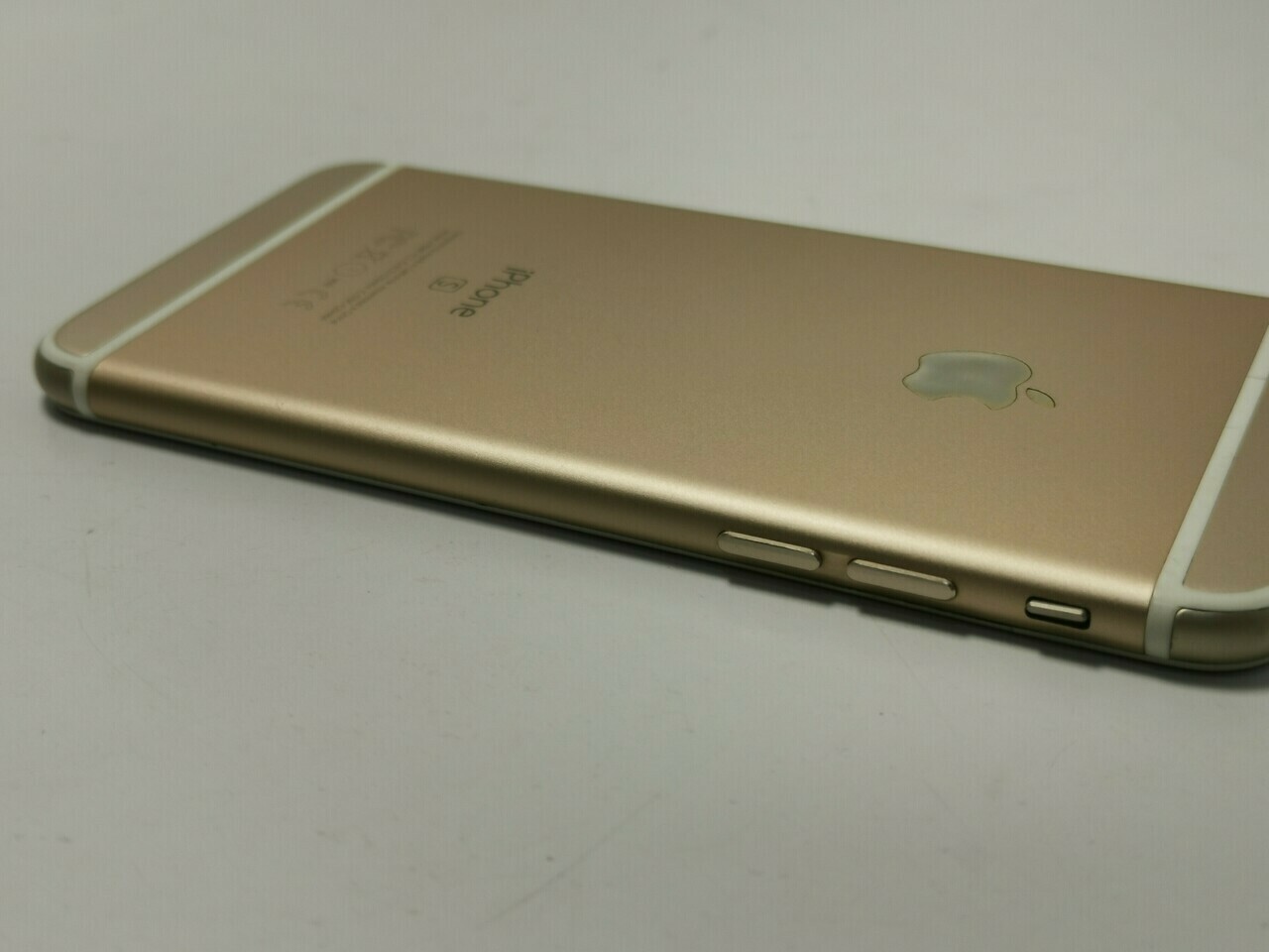 apple-iphone-6s-opis-kod-producenta-a1633-a1688