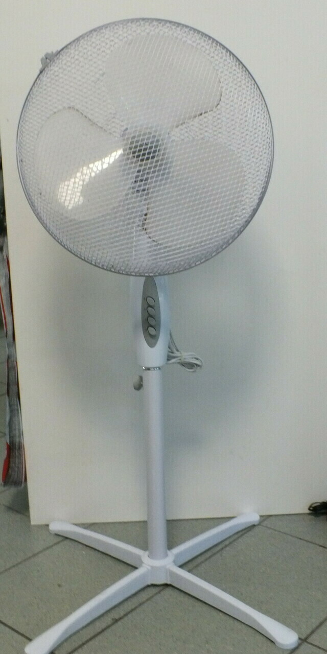 wiatrak-stojacy-tesco-pf1617w-milczanska-7f-szczecin